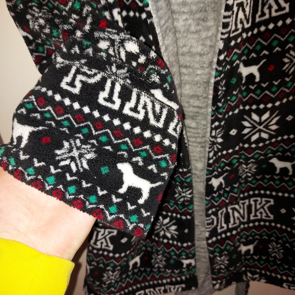 PINK Victoria's Secret Warm Plush Robe - Picture 5 of 7